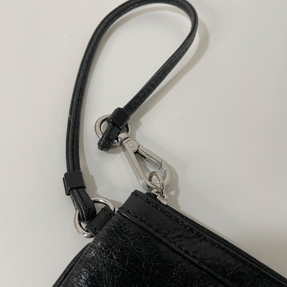 Calvin Klein Black Leather Wristlet - Picture 8 of 8